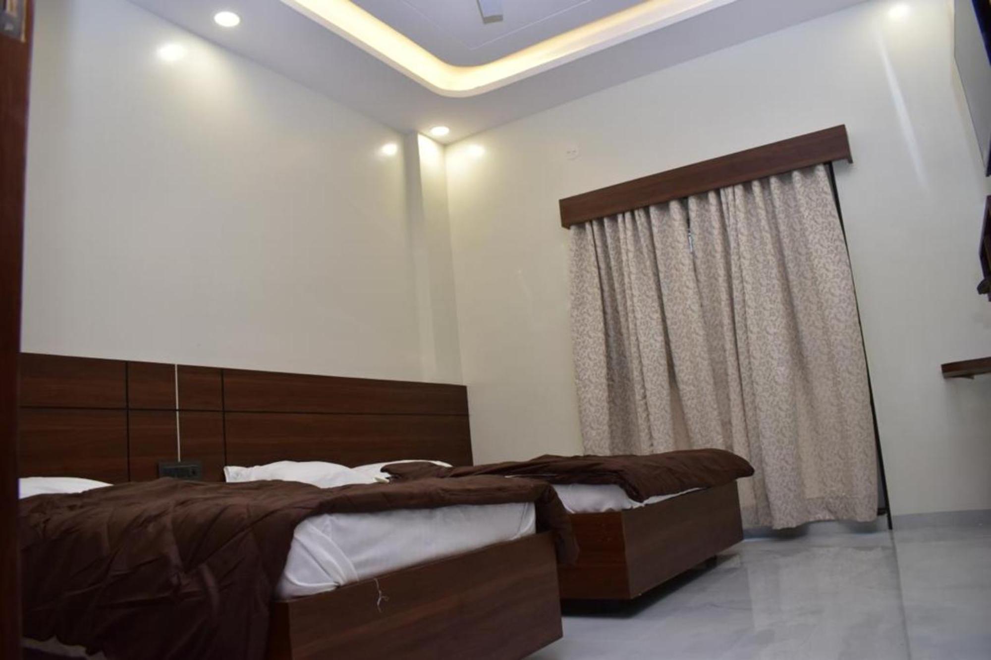 Hotel Sai Sandesh Shirdi Exterior foto